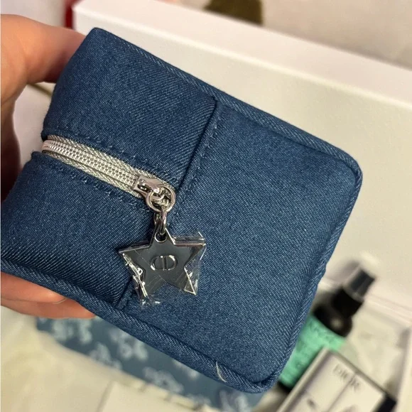 Gift set - dior denim beauty pouch, floral pouch, Dior lash primer, + more - Picture 2 of 5